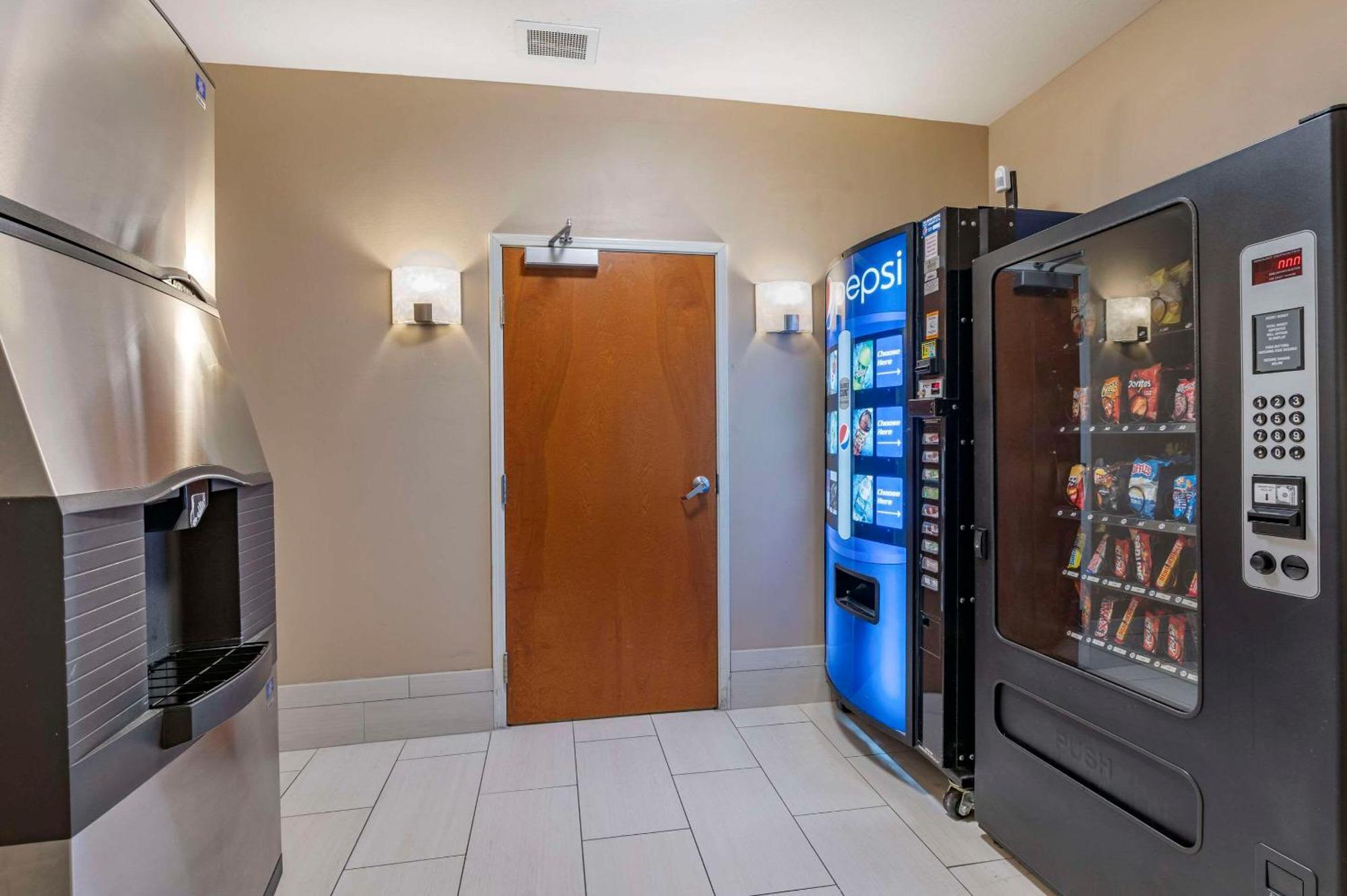 Comfort Inn Hebron-Lowell Area Dinwiddie Exteriör bild