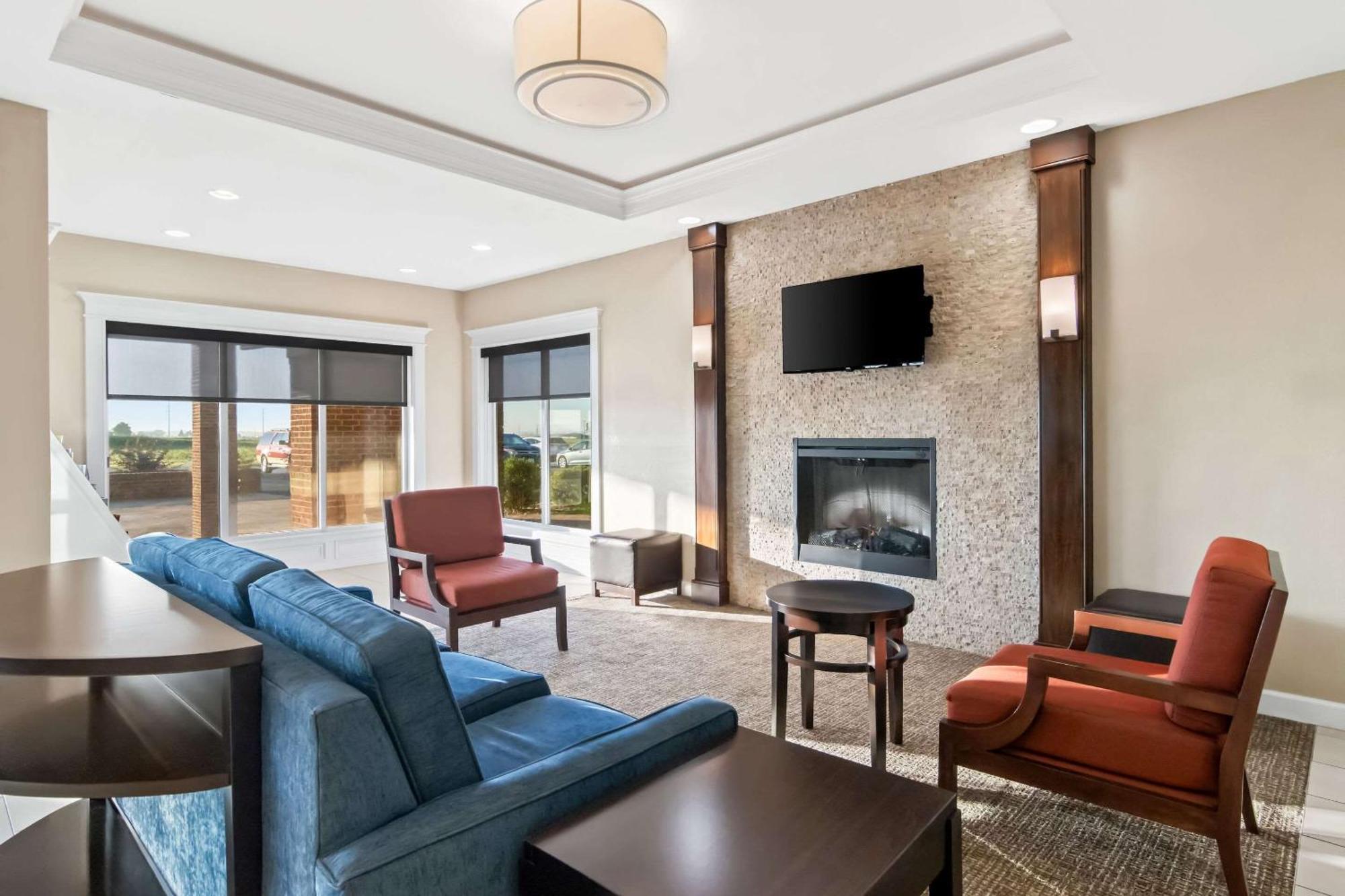 Comfort Inn Hebron-Lowell Area Dinwiddie Exteriör bild
